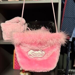 2/$60 vintage pink furry barbie shoulder bag 💕